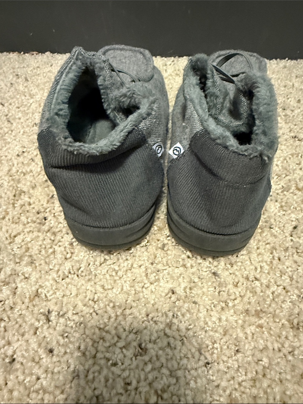 Magellan Outdoors Men's Grey Slip-On Loafers with Faux Fur Collar - Picture 4 of 6